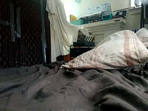 Snapshot of DevinToore chatting on November 8, 7:06 pm DevinToore online show from November 8, 7:06 pm