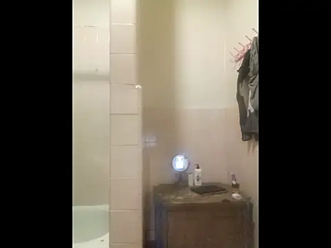 DevinToore online show from March 26, 1:04 am