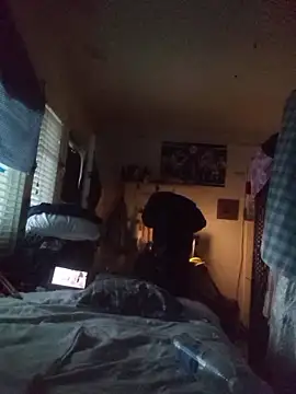 DevinToore online show from April 10, 3:52 pm