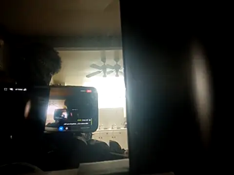 Snapshot of DevinToore chatting on November 7, 9:03 am DevinToore online show from November 7, 9:03 am