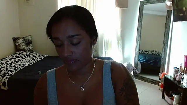 Snapshot of KatalinnaBrown chatting on October 18, 3:36 pm KatalinnaBrown online show from October 18, 3:36 pm