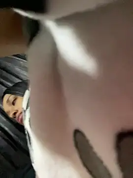 KatalinnaBrown online show from March 19, 11:21 am