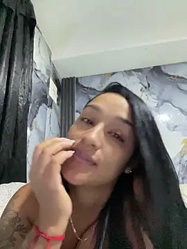 KatalinnaBrown online show from March 4, 11:18 am