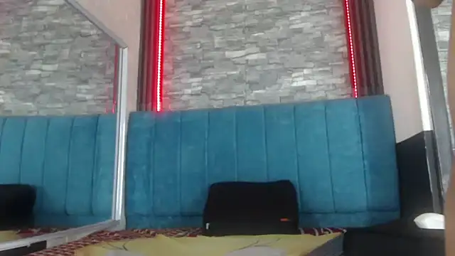 Snapshot of kihara_candy69 chatting on November 6, 8:35 pm kihara candy69 online show from November 6, 8:35 pm