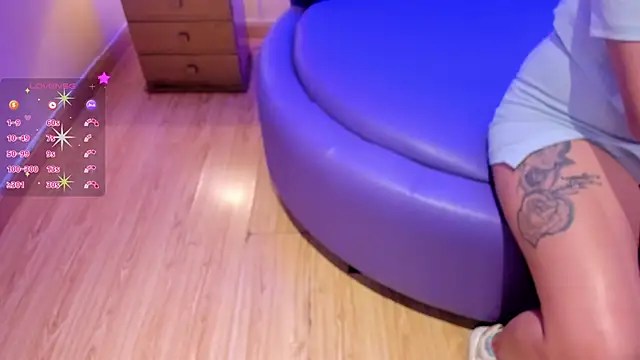 Snapshot of InnaraRoy chatting on January 11, 7:38 pm InnaraRoy online show from January 11, 7:38 pm