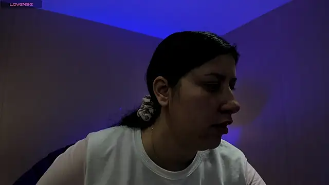 Snapshot of InnaraRoy chatting on January 7, 7:49 pm InnaraRoy online show from January 7, 7:49 pm