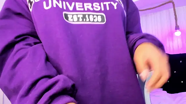 Snapshot of miku_katsuragi chatting on November 28, 6:02 am miku katsuragi online show from November 28, 6:02 am