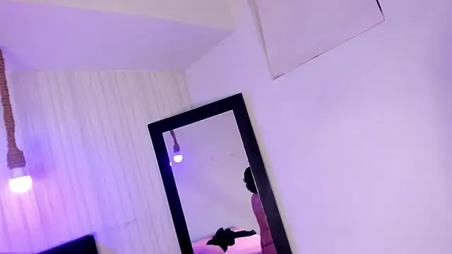 Snapshot of miku_katsuragi chatting on October 4, 4:14 am miku katsuragi online show from October 4, 4:14 am