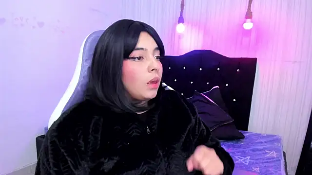 Snapshot of miku_katsuragi chatting on November 7, 3:44 am miku katsuragi online show from November 7, 3:44 am