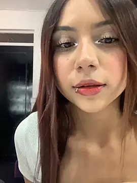 Emily Clark1 online show from December 31, 6:24 pm