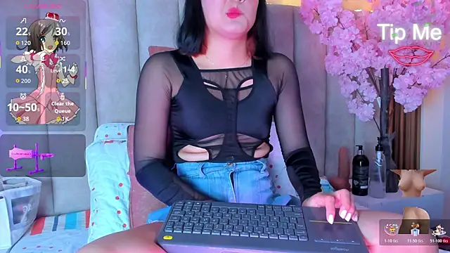 LizSheibaum online show from May 29, 7:09 pm