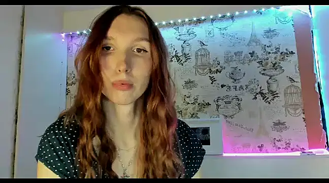 Snapshot of LisaIcon chatting on January 20, 1:00 pm LisaIcon online show from January 20, 1:00 pm
