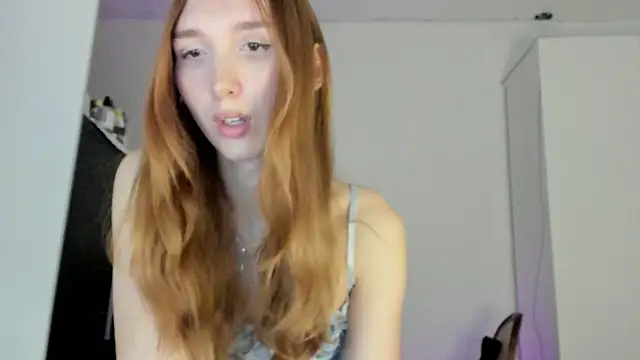 Snapshot of LisaIcon chatting on October 4, 9:38 pm LisaIcon online show from October 4, 9:38 pm