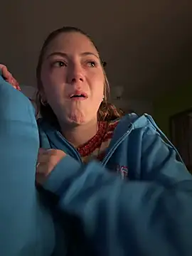 emilycoco online show from March 28, 5:30 am