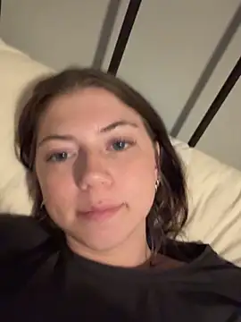 emilycoco online show from April 5, 7:48 am