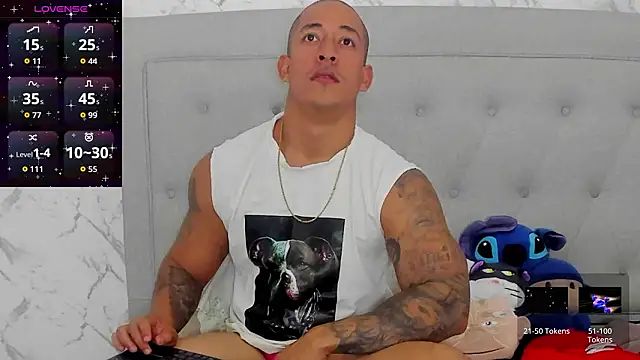 luigiferrara online show from March 19, 9:59 pm