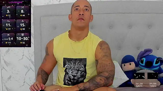 luigiferrara online show from February 21, 7:49 pm