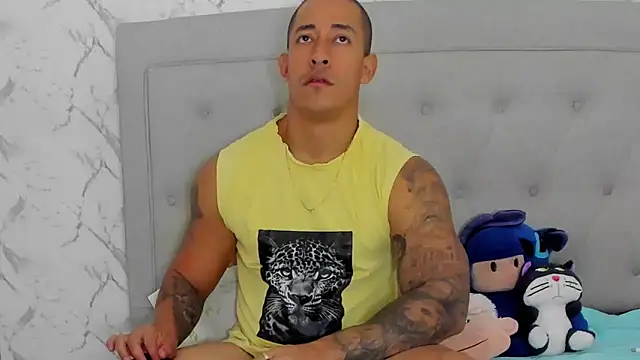 luigiferrara online show from March 15, 3:41 pm