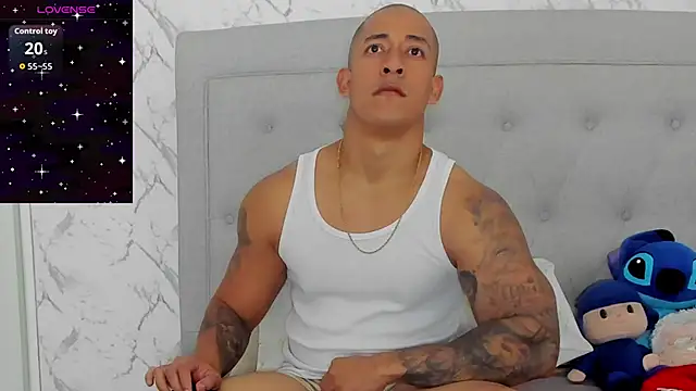 luigiferrara online show from February 19, 9:12 pm