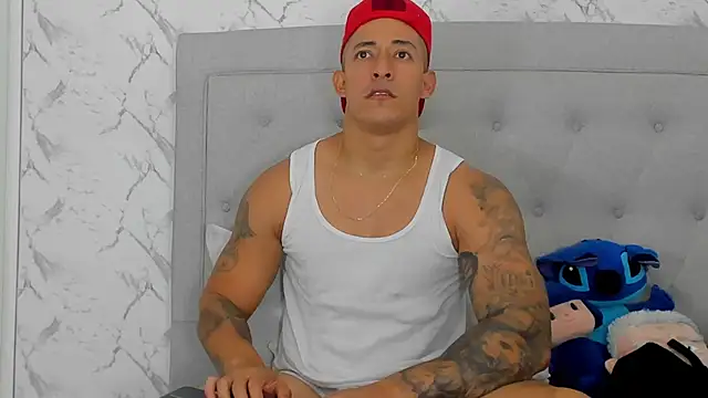 luigiferrara online show from November 7, 10:03 pm