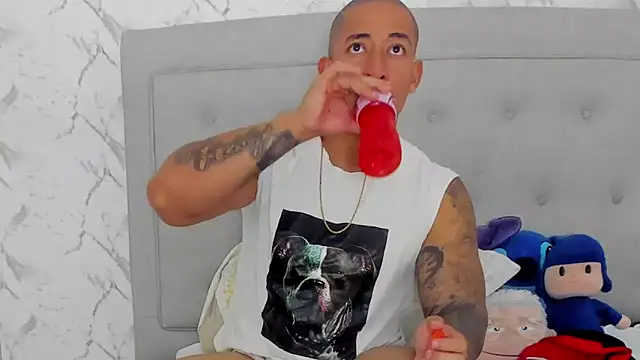 luigiferrara online show from February 7, 8:28 pm