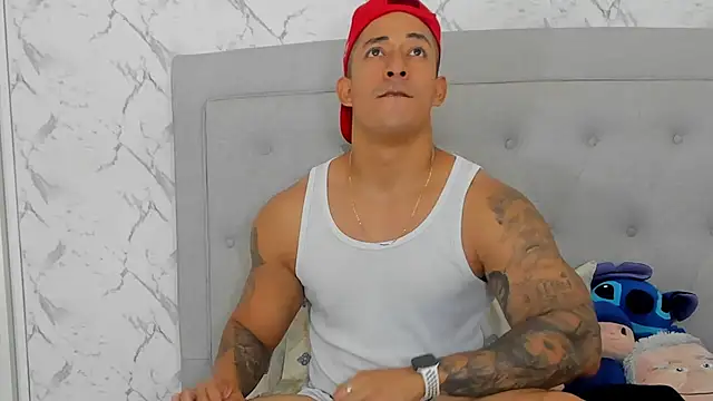 luigiferrara online show from November 23, 5:45 pm