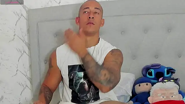 Snapshot of luigiferrara chatting on June 10, 9:05 pm luigiferrara online show from June 10, 9:05 pm