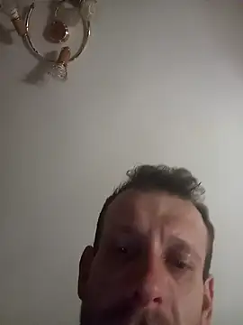 Snapshot of DonCristian chatting on January 9, 4:52 am DonCristian online show from January 9, 4:52 am