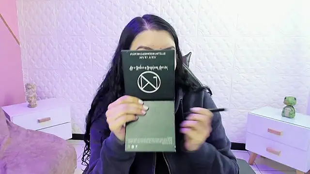 Violetaa diazz online show from November 7, 9:19 pm