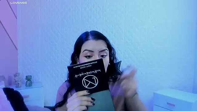 Violetaa diazz online show from February 14, 9:26 pm