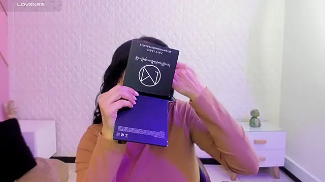 Violetaa diazz online show from March 28, 9:16 pm