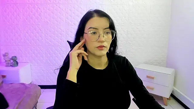 Violetaa diazz online show from March 18, 9:15 pm