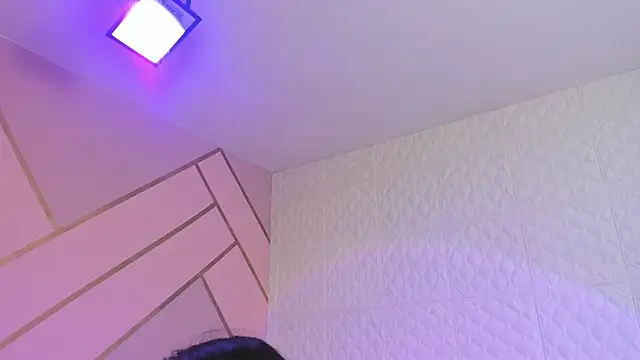 Violetaa diazz online show from January 8, 9:10 pm