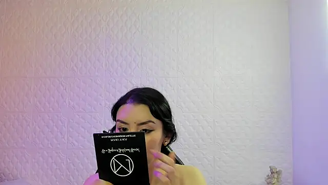 Violetaa diazz online show from December 19, 9:17 pm