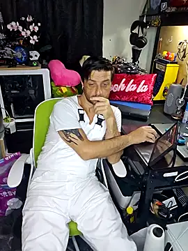 titclitcmndr online show from February 3, 5:46 pm