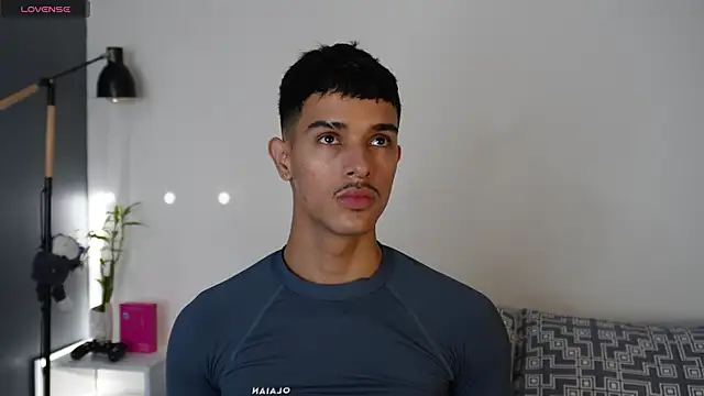 Snapshot of Busterspinter chatting on October 19, 9:17 pm Busterspinter online show from October 19, 9:17 pm