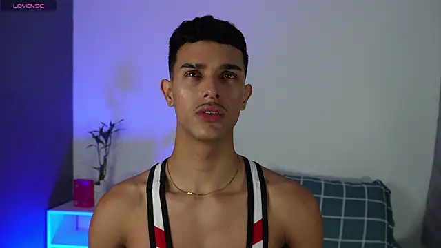 Snapshot of Busterspinter chatting on November 27, 5:57 pm Busterspinter online show from November 27, 5:57 pm