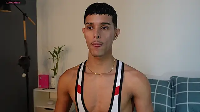 Snapshot of Busterspinter chatting on November 20, 3:34 pm Busterspinter online show from November 20, 3:34 pm