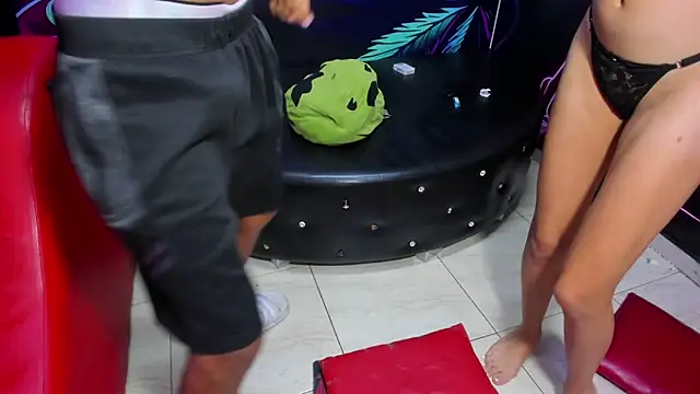 Living room online show from February 18, 11:34 pm