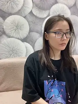 Snapshot of Milka23 chatting on March 8, 3:56 pm Milka23 online show from March 8, 3:56 pm