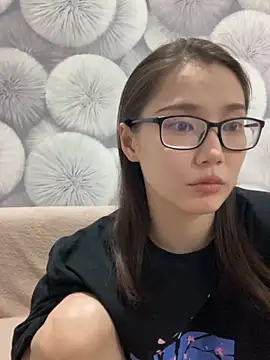 Snapshot of Milka23 chatting on March 21, 4:29 pm Milka23 online show from March 21, 4:29 pm