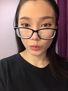 Snapshot of Milka23 chatting on January 23, 10:22 am Milka23 online show from January 23, 10:22 am