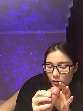 Snapshot of Milka23 chatting on February 2, 12:35 pm Milka23 online show from February 2, 12:35 pm