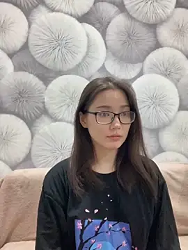 Snapshot of Milka23 chatting on March 13, 7:39 pm Milka23 online show from March 13, 7:39 pm