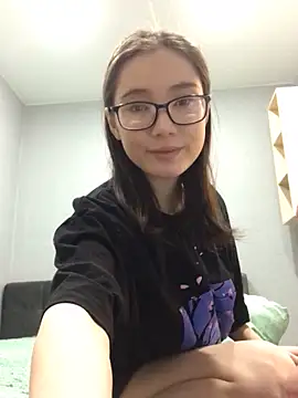 Snapshot of Milka23 chatting on February 14, 6:08 pm Milka23 online show from February 14, 6:08 pm