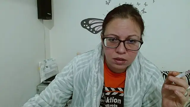 LadyHellene online show from February 5, 7:26 am