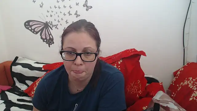 LadyHellene online show from February 25, 1:43 pm