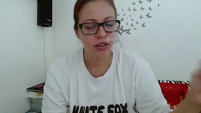 LadyHellene online show from December 3, 8:36 am