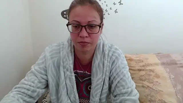 LadyHellene online show from March 7, 7:04 am