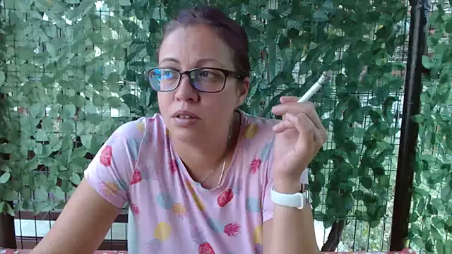 LadyHellene online show from August 6, 5:35 am